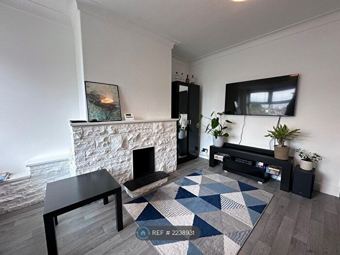 2 Bedroom Terraced House To Rent In Dalton Avenue, Leeds, LS11