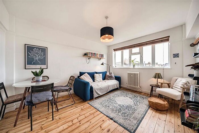 1 Bedroom Flat For Sale In Acre Lane, Clapham, SW2
