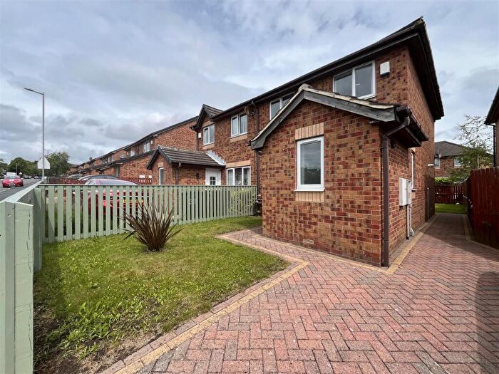 3 Bedroom Semi Detached House For Sale In Hambledon Avenue, Bierley, Bradford, BD4
