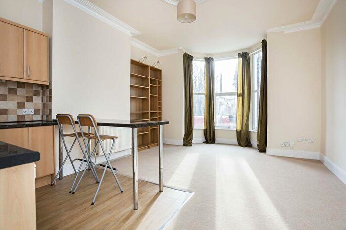 1 Bedroom Apartment To Rent In Salisbury Road, Southsea, PO4