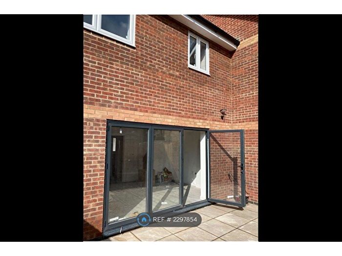 4 Bedroom Terraced House To Rent In Ebenezer Walk, London, SW16