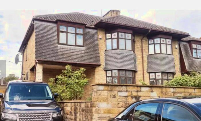 5 Bedroom Semi-Detached House To Rent In Horton Grange Road, Great Horton, Bradford, BD7