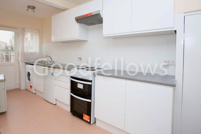 1 Bedroom Flat To Rent In Cotford Road, Thornton Heath CR7