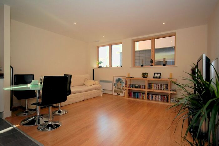 2 Bedroom Flat To Rent In Lait House, Albemarle Road, Beckenham, BR3