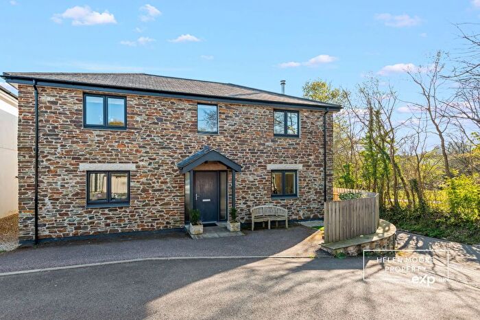 4 Bedroom Detached House For Sale In Woodland Park, Ivybridge, Devon, PL21
