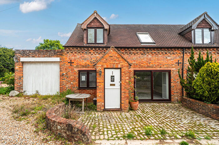 1 Bedroom Cottage For Sale In High Street, Great Missenden, HP16
