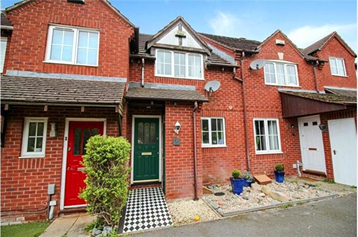 2 Bedroom Terraced House To Rent In Pennine Way, Swindon, SN25