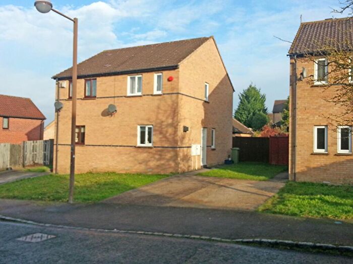 2 Bedroom Semi-Detached House To Rent In Knapp Gate, Shenley Church End, Milton Keynes, MK5