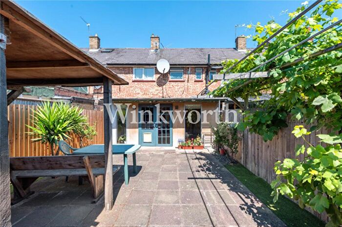 3 Bedroom Terraced House For Sale In Farrant Avenue, London, N22