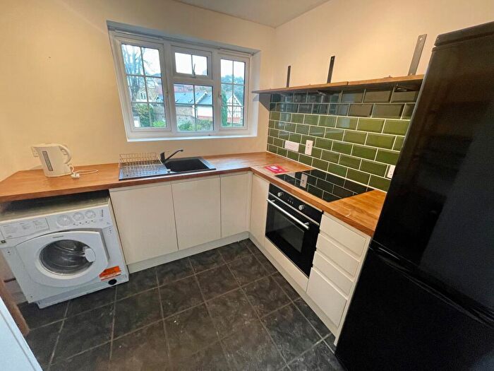 2 Bedroom Apartment To Rent In Tudor Court, Cavendish Place, BH1