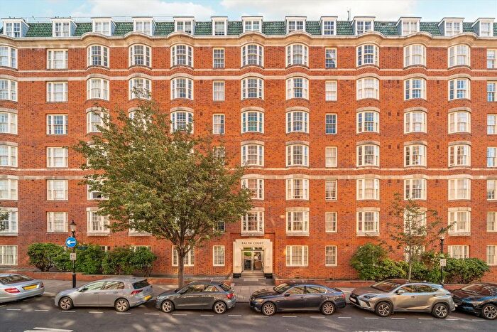 2 Bedroom Flat For Sale In Queensway, Bayswater, W2