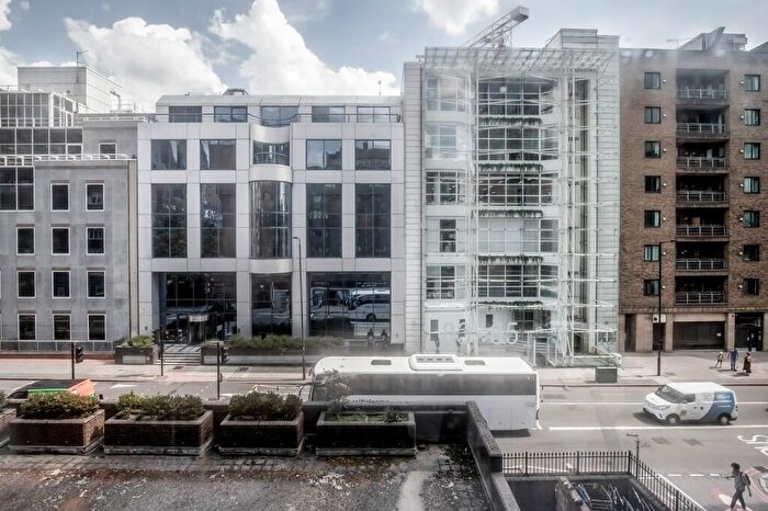 Studio To Rent In Portsoken Street, London, E1