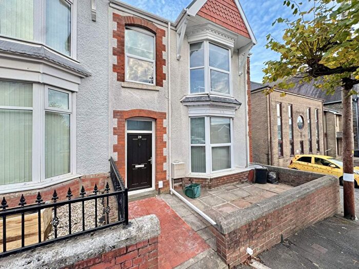 6 Bedroom End Terrace House For Sale In Ernald Place, Uplands, Swansea, City And County Of Swansea., SA2