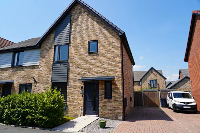 3 Bedroom Semi Detached House For Sale In Tonite Lane, Faversham, Kent, ME13