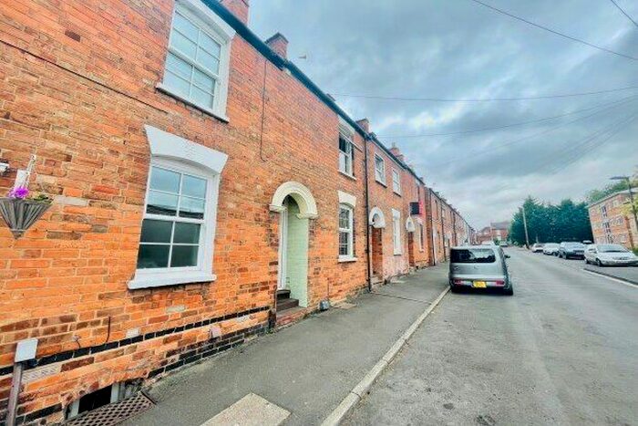 2 Bedroom Property To Rent In Humphris Street, Warwick, CV34