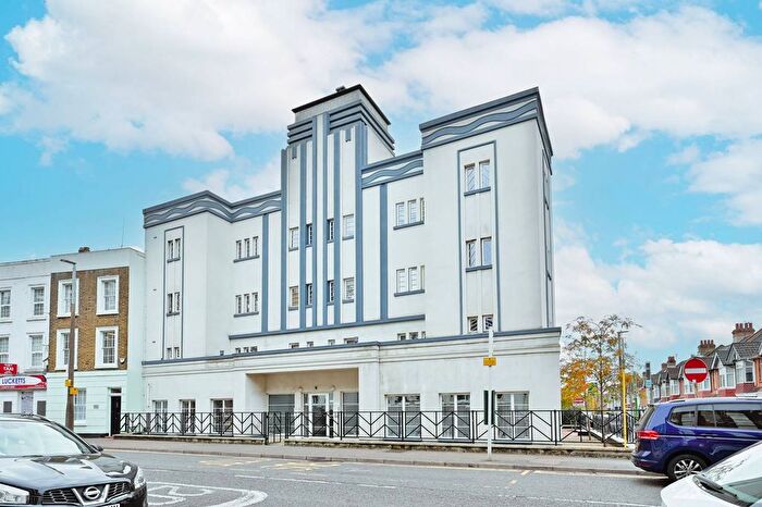 1 Bedroom Flat For Sale In Essoldo Court, Watford, WD18