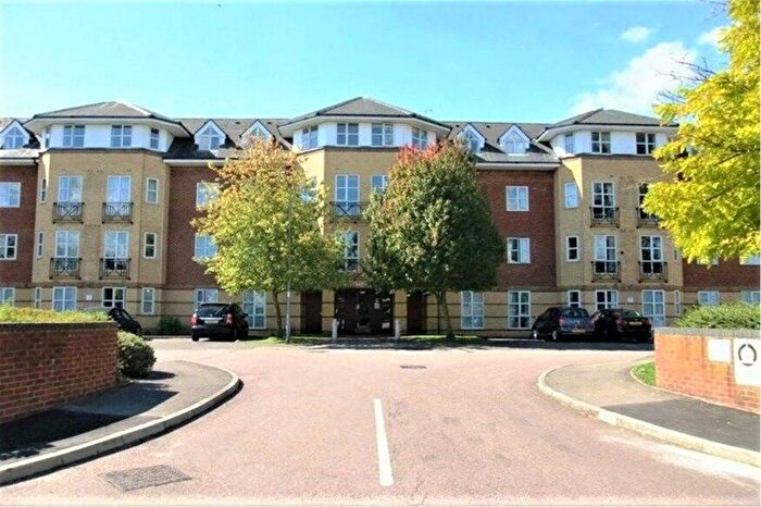 2 Bedroom Flat To Rent In Cheltenham Court, Dexter Close, St Albans, AL1