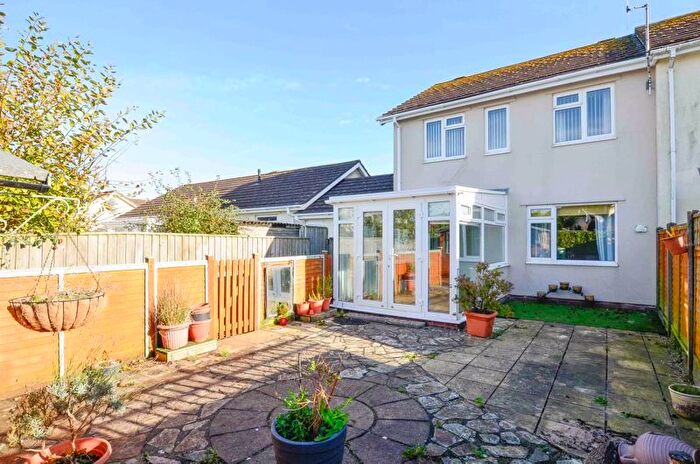 3 Bedroom End Of Terrace House For Sale In Hookhills Road, Paignton, TQ4