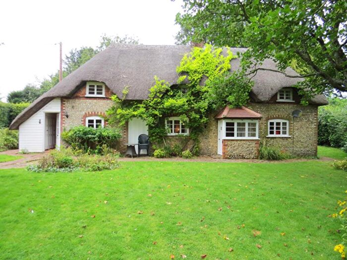 3 Bedroom Detached House To Rent In Froxfield, Petersfield, Hampshire, GU32