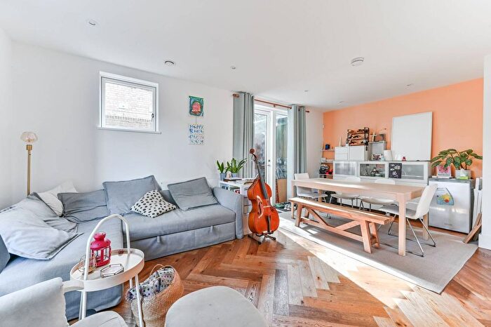 3 Bedroom Semi-Detached House To Rent In Ravensdale Gardens, Crystal Palace, London, SE19