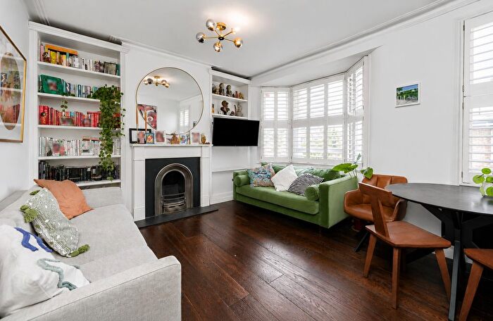 3 Bedroom Flat For Sale In Steerforth Street, Earlsfield, London, SW18