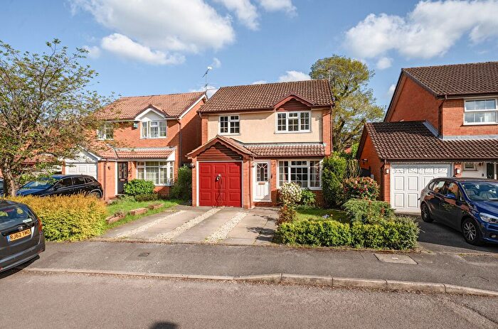 3 Bedroom Detached House For Sale In Firmstone Close, Lower Earley, Reading, RG6