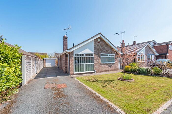3 Bedroom Detached Bungalow For Sale In Hallfields Road, Tarvin, CH3