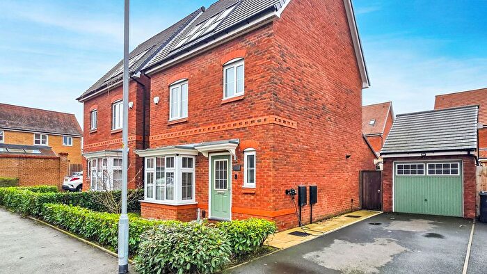 4 Bedroom Detached House For Sale In Linseed Crescent, Walkden, M28