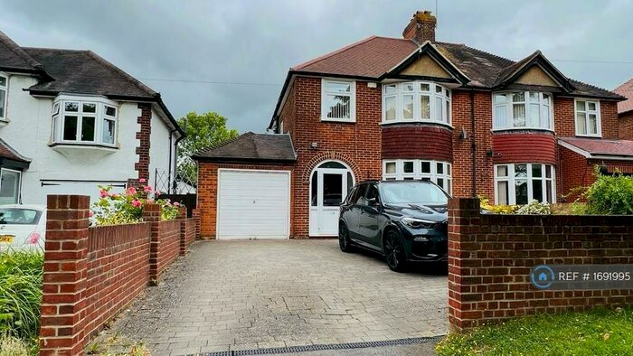 3 Bedroom Semi-Detached House To Rent In Spur Road, Orpington, BR6