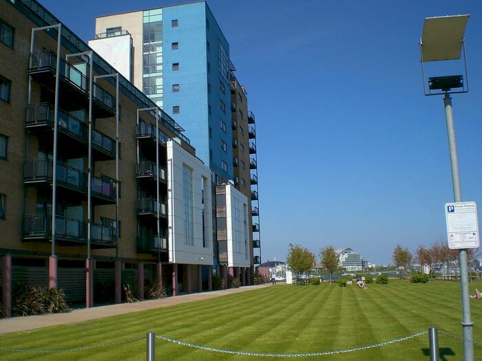 2 Bedroom Flat To Rent In Ferry Court, Cardiff, CF11