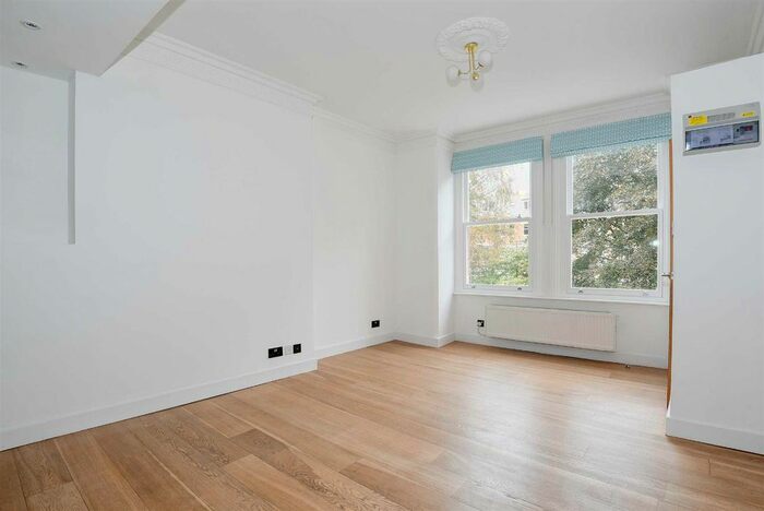 Studio To Rent In Primrose Gardens, London, NW3