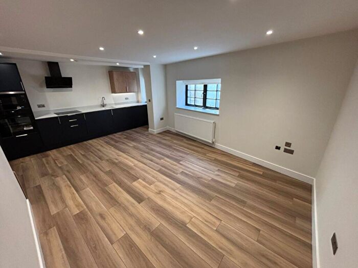 1 Bedroom Flat To Rent In Lairgate, Beverley, East Yorkshire, HU17