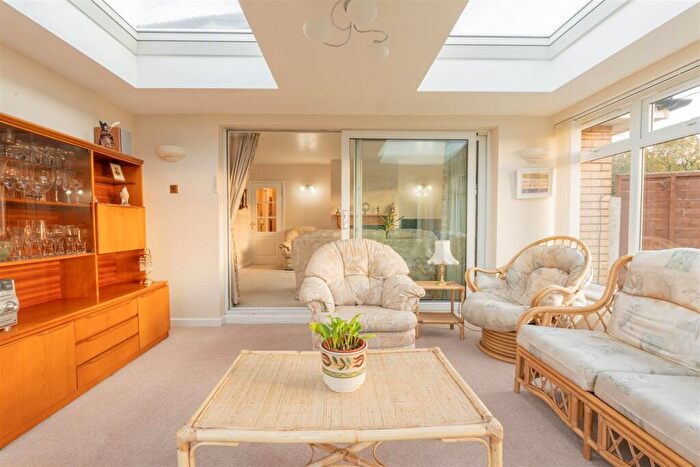 3 Bedroom Detached Bungalow For Sale In Leys Close, Stourbridge, DY9