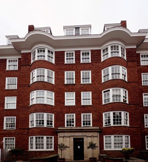 2 Bedroom Flat To Rent In Tite Street, London, SW3