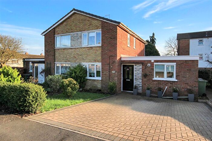 4 Bedroom Semi-Detached House For Sale In Shelley Road, Wellingborough, NN8