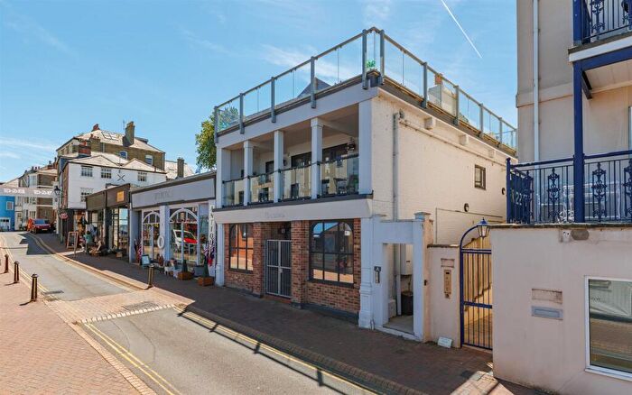 3 Bedroom Detached House For Sale In Rarely Available In Old Town Cowes - Bath Road, Cowes, PO31
