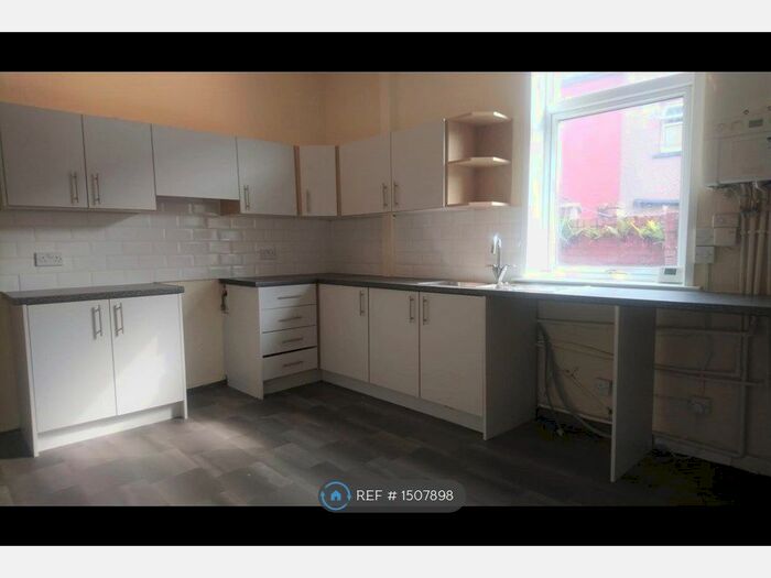 3 Bedroom Terraced House To Rent In Back Shakerley Road, Tyldesley, Manchester, M29