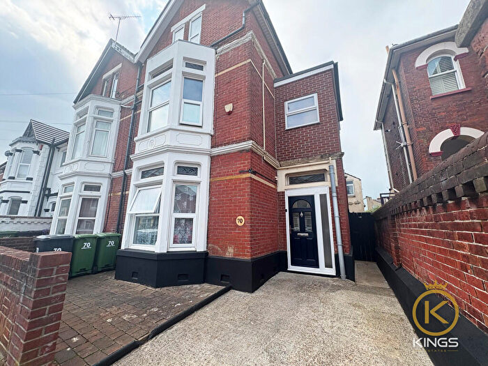 1 Bedroom Property To Rent In Queens Road, PO2