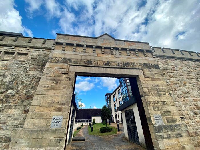 1 Bedroom Apartment To Rent In Queens Gardens, Queens Tower, Park Grange Road, Sheffield, S2