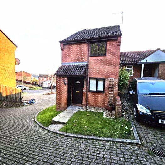2 Bedroom Semi-Detached House To Rent In Garratts Way, High Wycombe, HP13