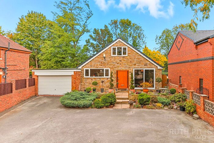 3 Bedroom Bungalow For Sale In White Apron Street, South Kirkby, WF9