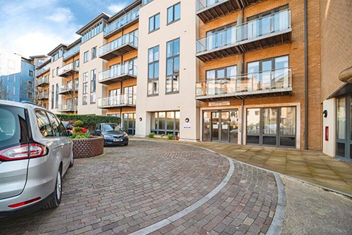 1 Bedroom Apartment For Sale In Maumbury Gardens, Dorchester, DT1