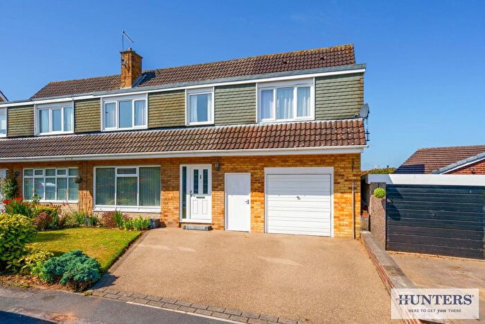 4 Bedroom Semi-Detached House For Sale In Willow Rise, Thorpe Willoughby, Selby, YO8