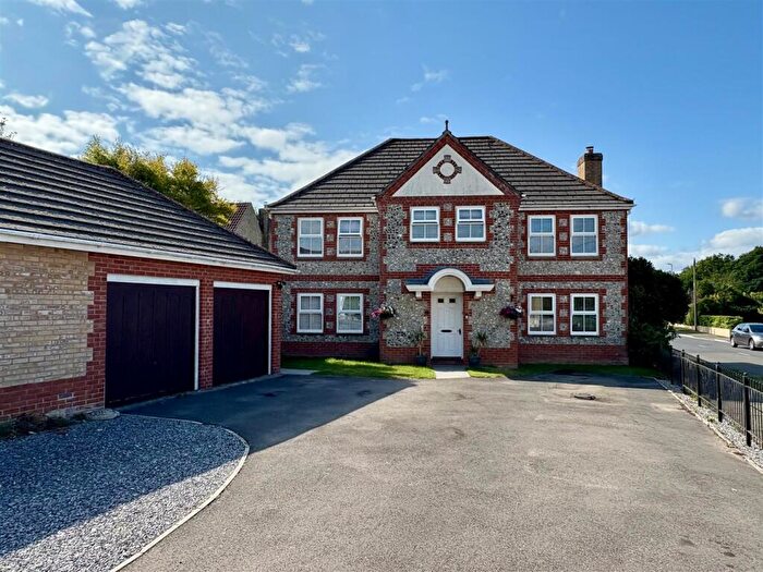 5 Bedroom Detached House For Sale In Old Sawmill Close, Verwood, BH31