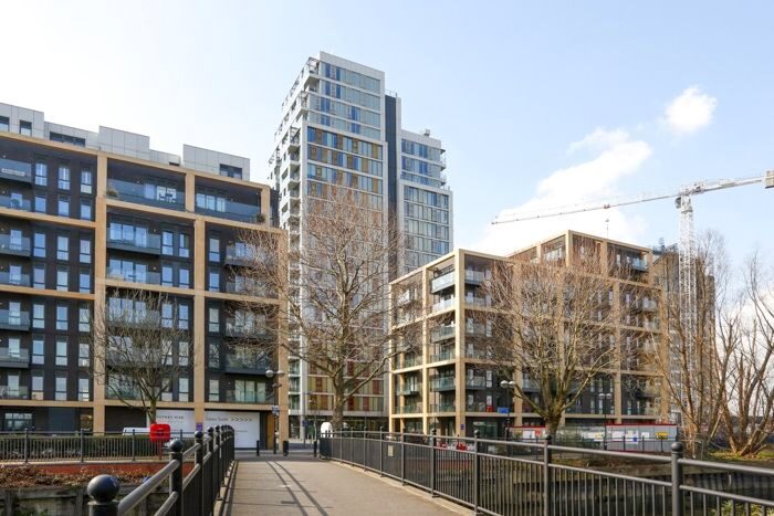 1 Bedroom Flat To Rent In Enterprise Way, London, SW18
