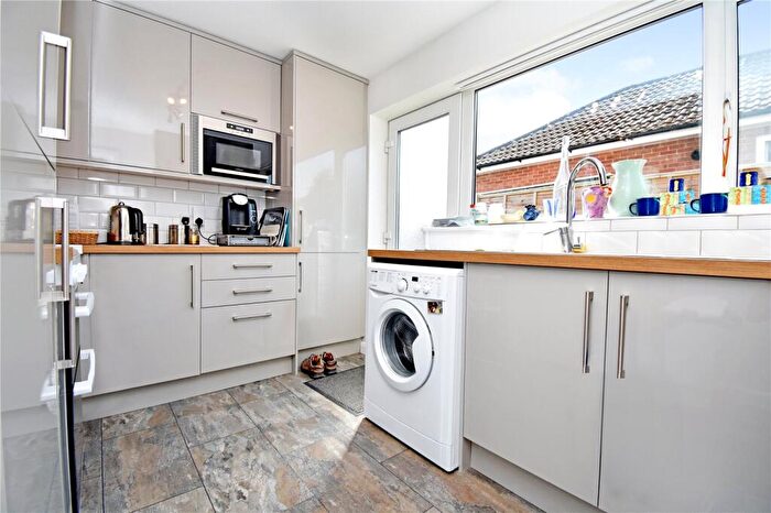 2 Bedroom Semi-Detached Bungalow To Rent In Hatchgate Close, Cold Ash, Thatcham, Berkshire, RG18