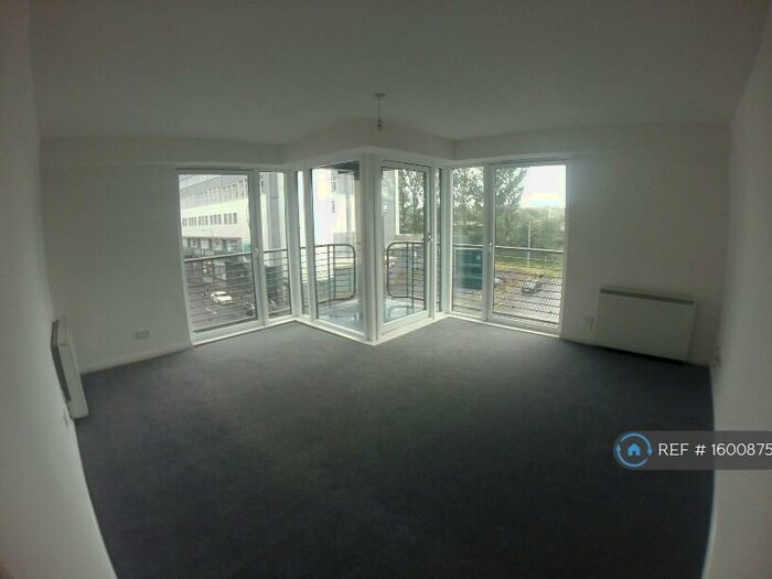 3 Bedroom Flat To Rent In Wallace Street, Glasgow, G5