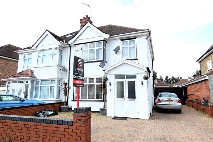 4 Bedroom Semi Detached House For Sale In Martindale Road, Hounslow, TW4