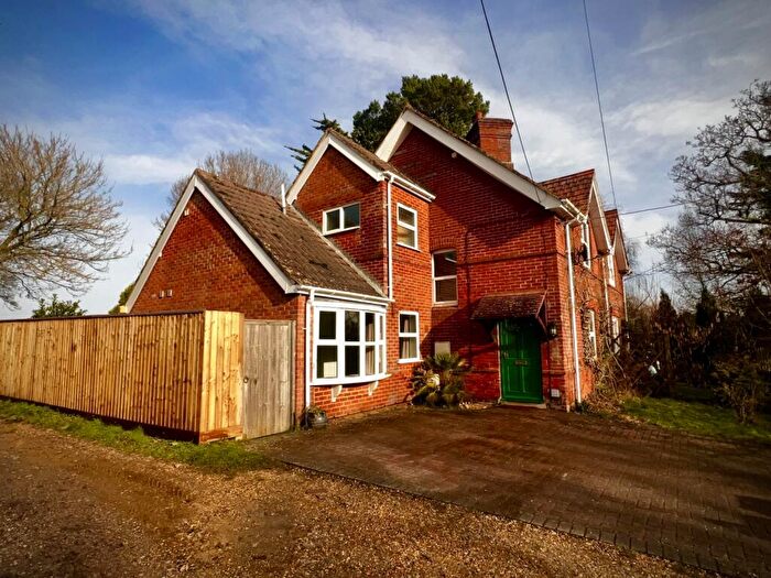 3 Bedroom Cottage To Rent In Broadmead Cottage Silver Street, Sway, Lymington, Hampshire, SO41