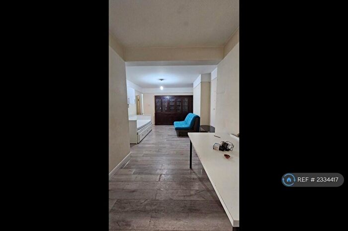 2 Bedroom Maisonette To Rent In Parkfield Avenue, Harrow, HA2